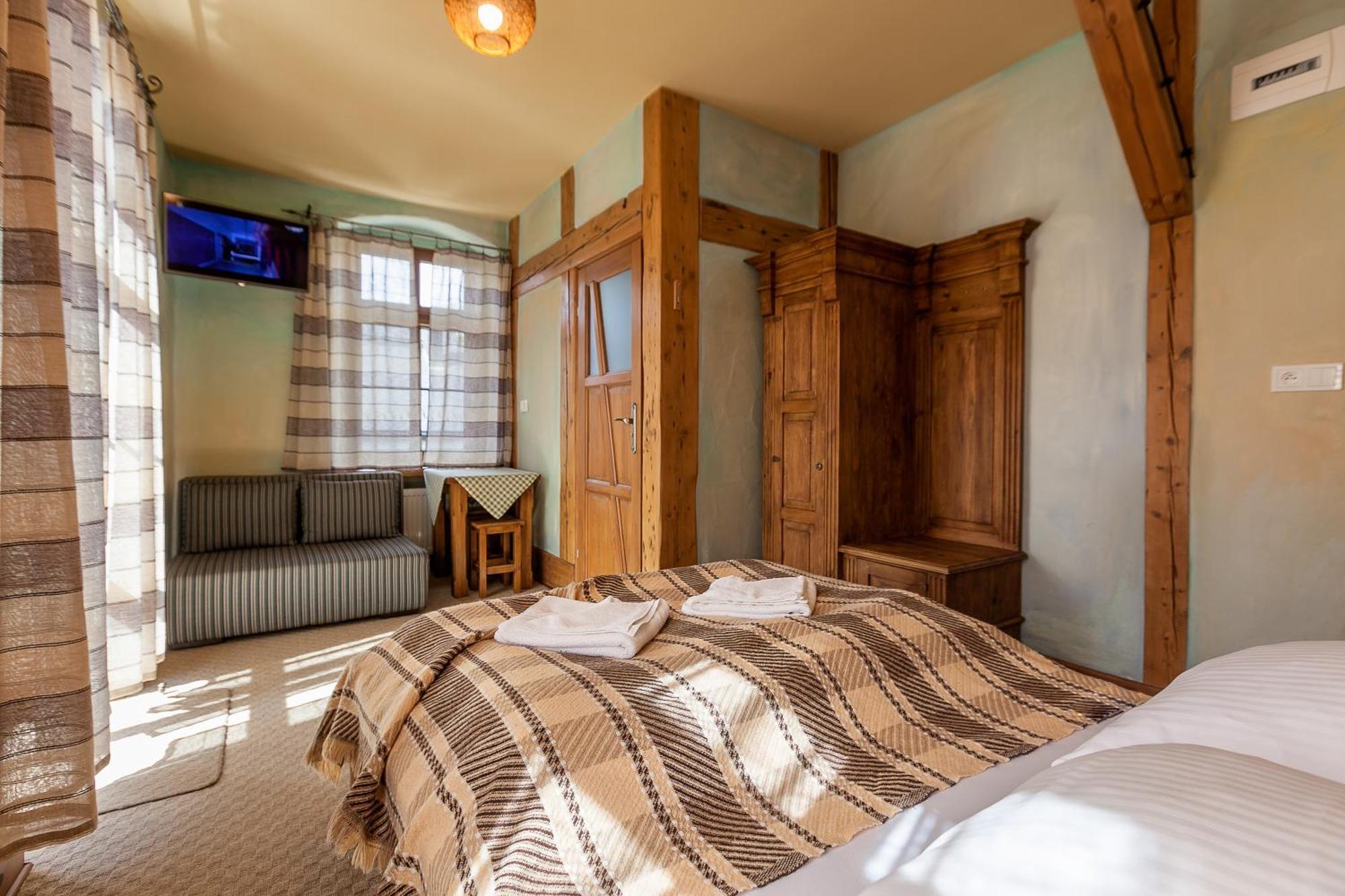Gosciniec Pod Lipa Bed & Breakfast Шклярска Поремба Екстериор снимка