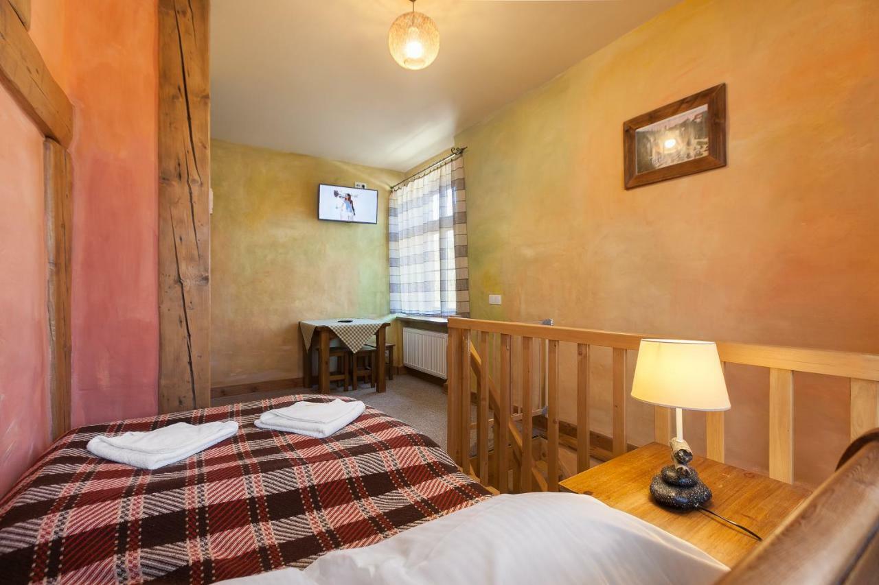 Gosciniec Pod Lipa Bed & Breakfast Шклярска Поремба Екстериор снимка