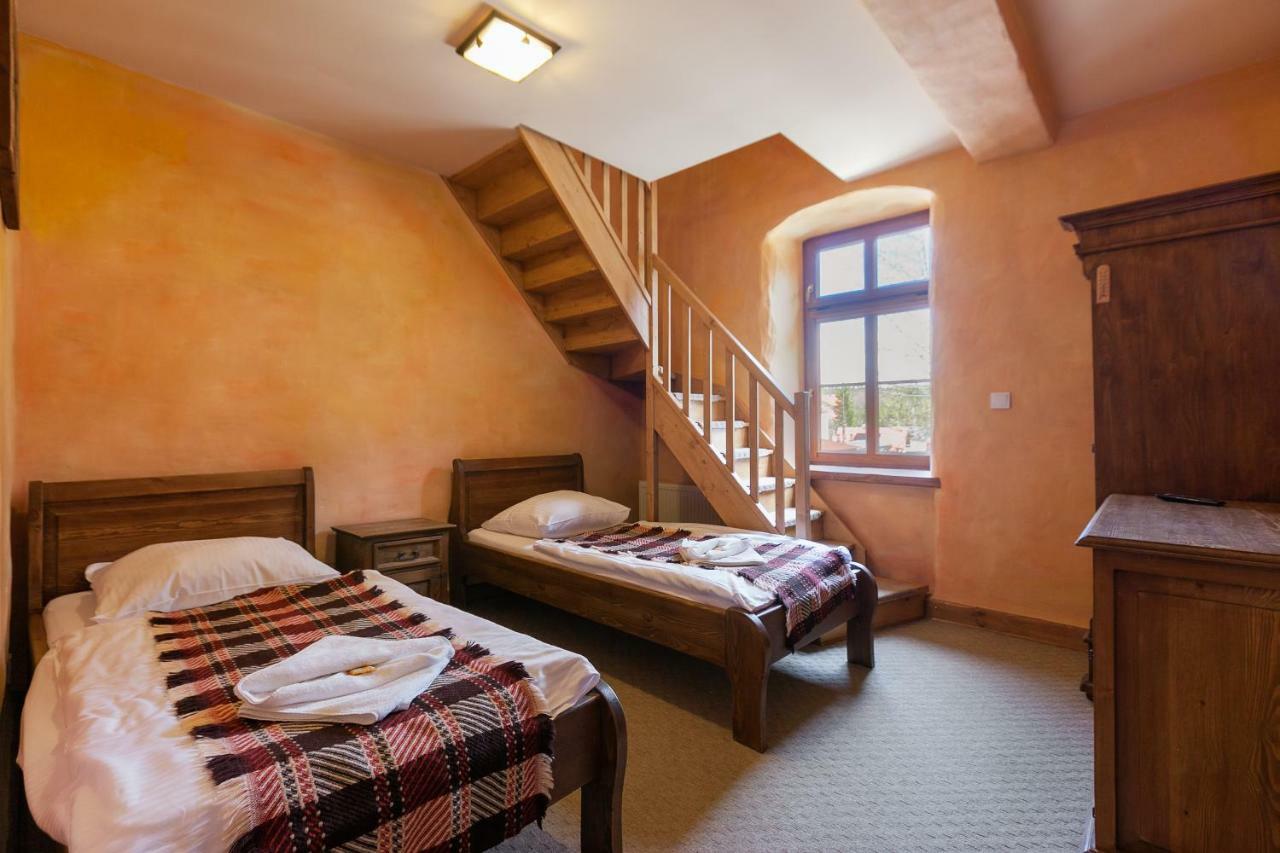 Gosciniec Pod Lipa Bed & Breakfast Шклярска Поремба Екстериор снимка